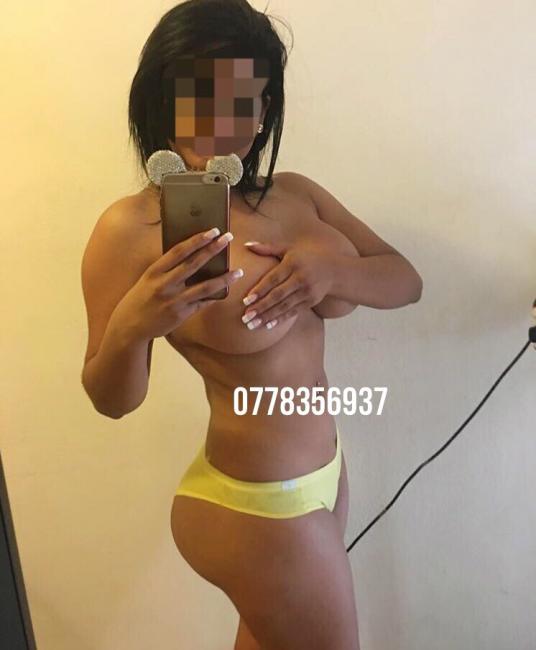 Femme sexy et très pulpeuse